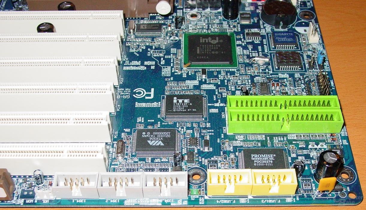Gigabyte GA-8IEXP - USB-Firewire-Ports
