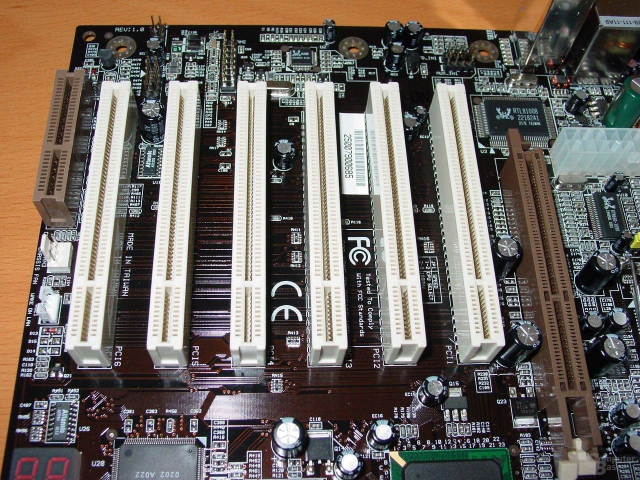 EP-4G4A+ PCI-Slots