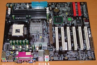 Das EP-4G4A+ mit Intel 845G