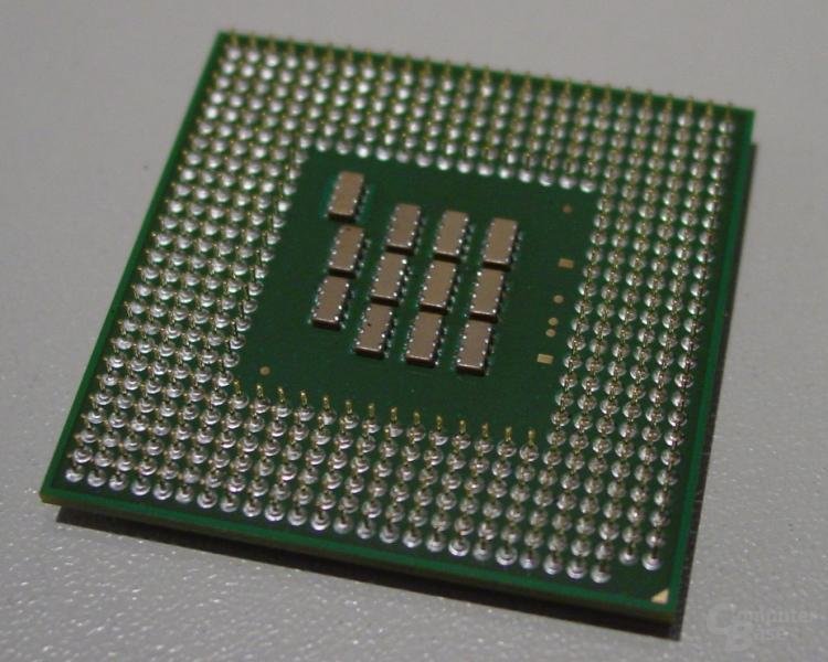 Intel Celeron 2 GHz von unten