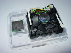 Intel Pentium 3066 MHz in a Box göffnet