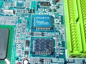 GA-8PE667 Ultra 2 - Dual Bios