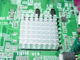 EPoX EP-4SDA5+ - Southbridge-Kühler
