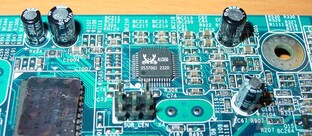 Gigabyte - GA-8SG667 - ALC650