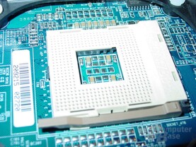 Gigabyte - GA-8SG667 - Sockel - 2