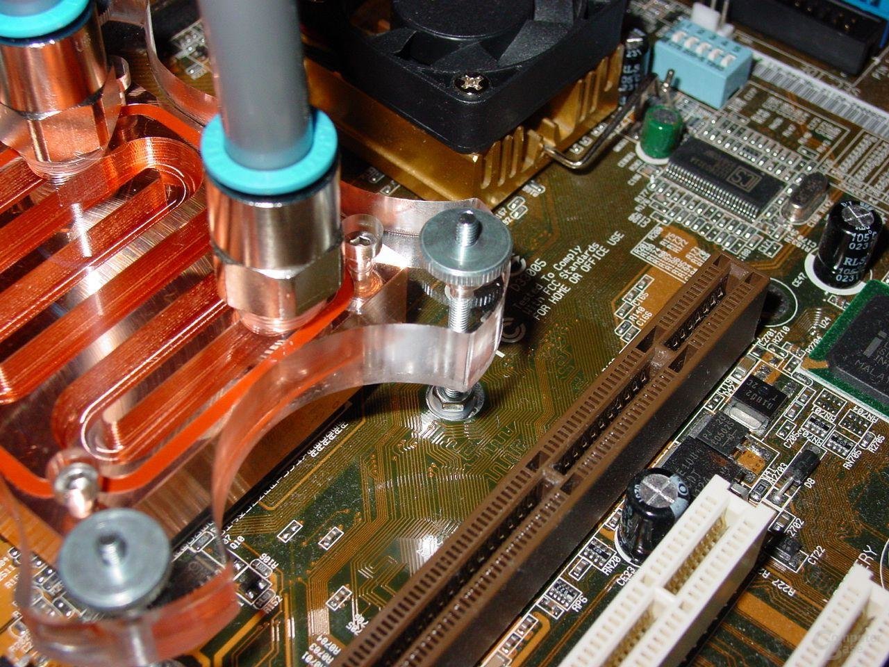 Zern - CPU Kühler montiert - 3