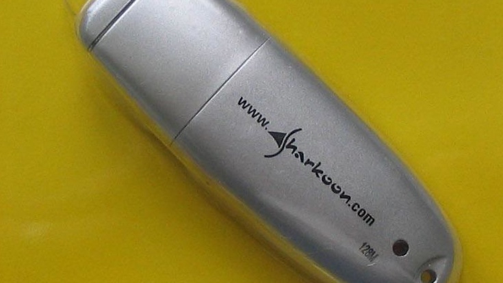 USB-Sticks im Test: Vier Modelle von Iomega bis Sharkoon im Vergleich