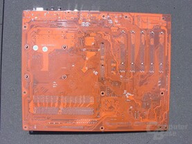 Die Rückseite des Abit IS7-G