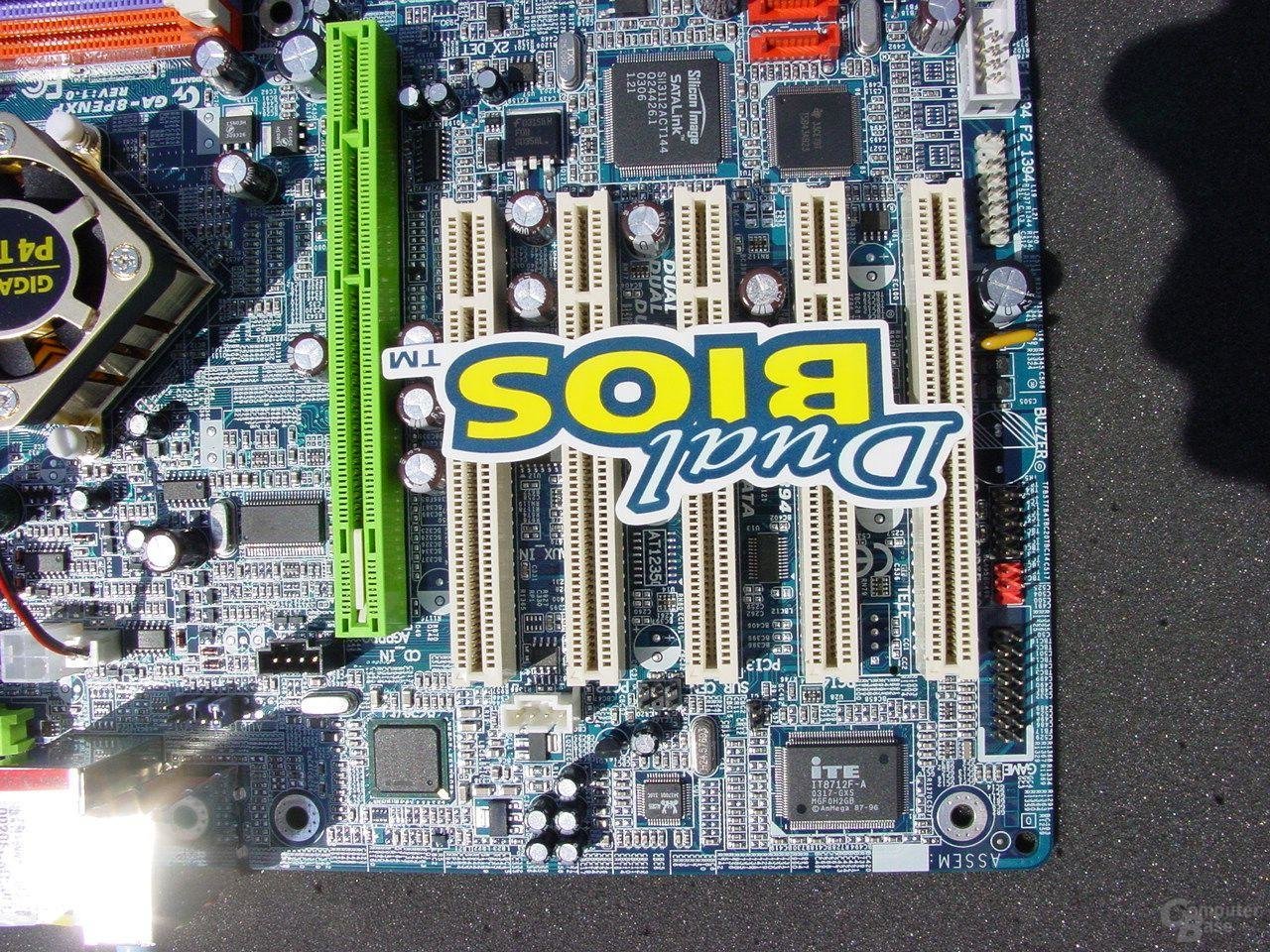 Gigabyte GA-8PENXP PCI-Slots