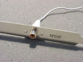 QDI P4I865GA-6A S/PDIF-Slotblende