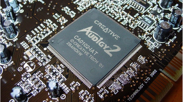 Audigy 2 Platinum eX im Test: Viel Hardware für viel Geld