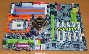 Gigabyte GA-8KNXP - Mainboard