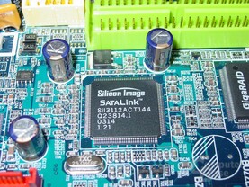 Gigabyte GA-8KNXP - Silicon Image SATA Raid