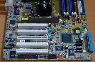 Asus P4C800-E Deluxe - Board - 2