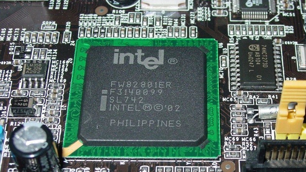 Canterwood-Mainboards im Test: Sechs Platinen mit dem i875P im Roundup