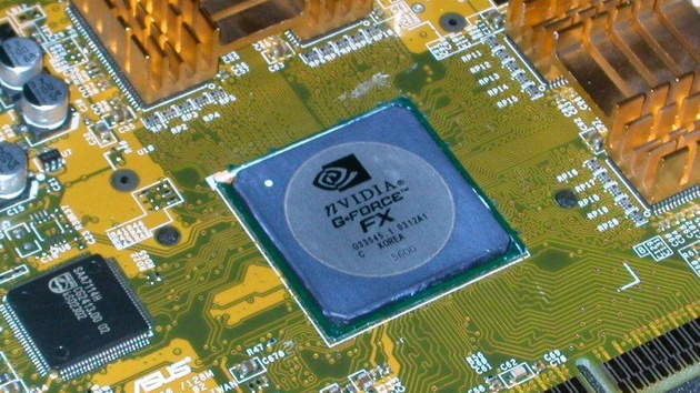 ASUS V9560 VideoSuite im Test: DirectX 9 und CineFX für die Massen