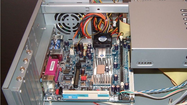 Low-Noise Wohnzimmer-PCs von VIA im Test: Zwei Konzepte im Vergleich
