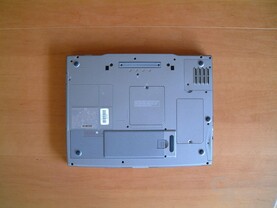 Unterseite des Notebooks