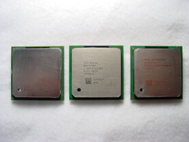 v.l.n.r.: Pentium 4 Extreme Edition 3,4 GHz, Pentium 4 3,4 GHz "Northwood", Pentium 4 3,2 GHz "Prescott"