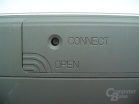 Connect Knopf und Batteriefach