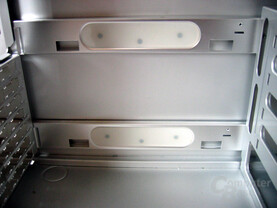 Kunststoffstreifen hinter Mainboardhalter