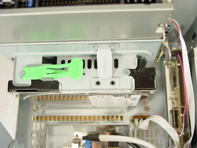 Asus S-presso S1-P111 Deluxe - Installation - Festplattenkäfig