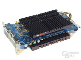 Den 110-nm-R430 kühlt der Polar Freezer von Bequiet