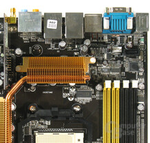 Asus M2N32-SLI Deluxe