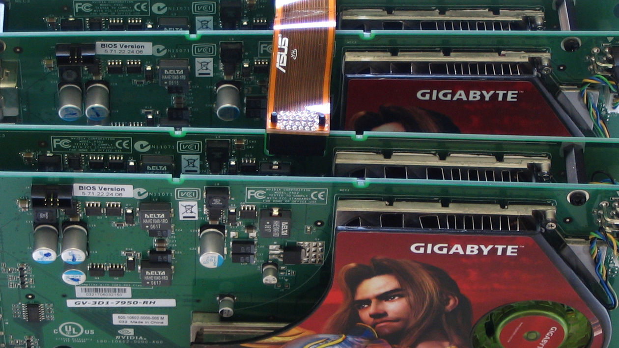 nVidias Quad-SLI am Limit: 30 Zoll, Conroe und ForceWare 91.45