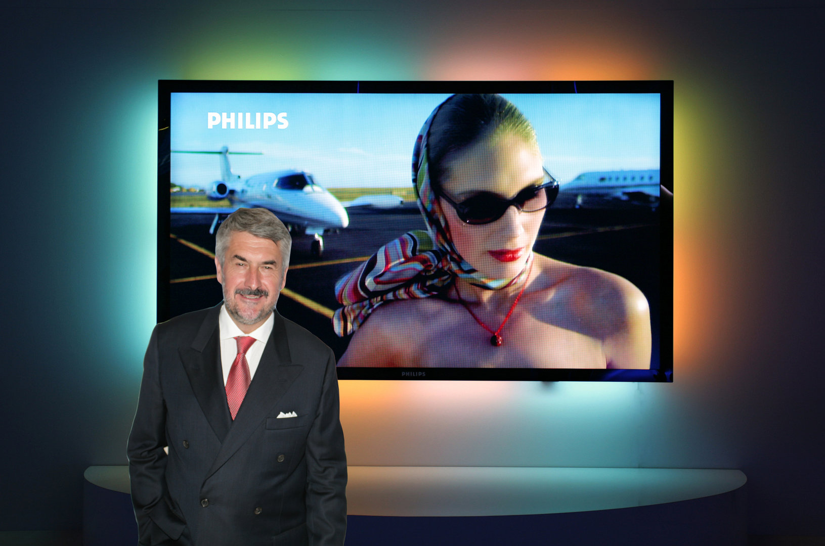 Plasma-TV mit 100 Zoll von Philips
