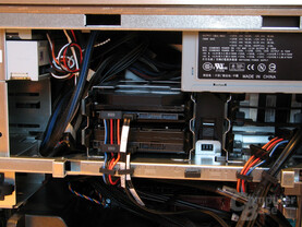 750 Watt Netzteil und entkoppelte HDD-Aufhängung