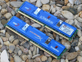 Zwei GigaByte-Kit: Kingston HyperX, DDR2 800