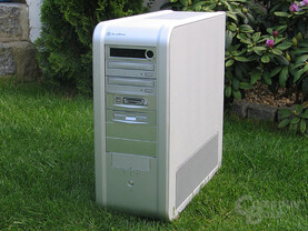 Das komfortable Silverstone TJ07 dient als Gehäuse