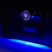 Gigabyte iSolo 210 im Test: Gehäuse mit blauer Unterbodenbeleuchtung