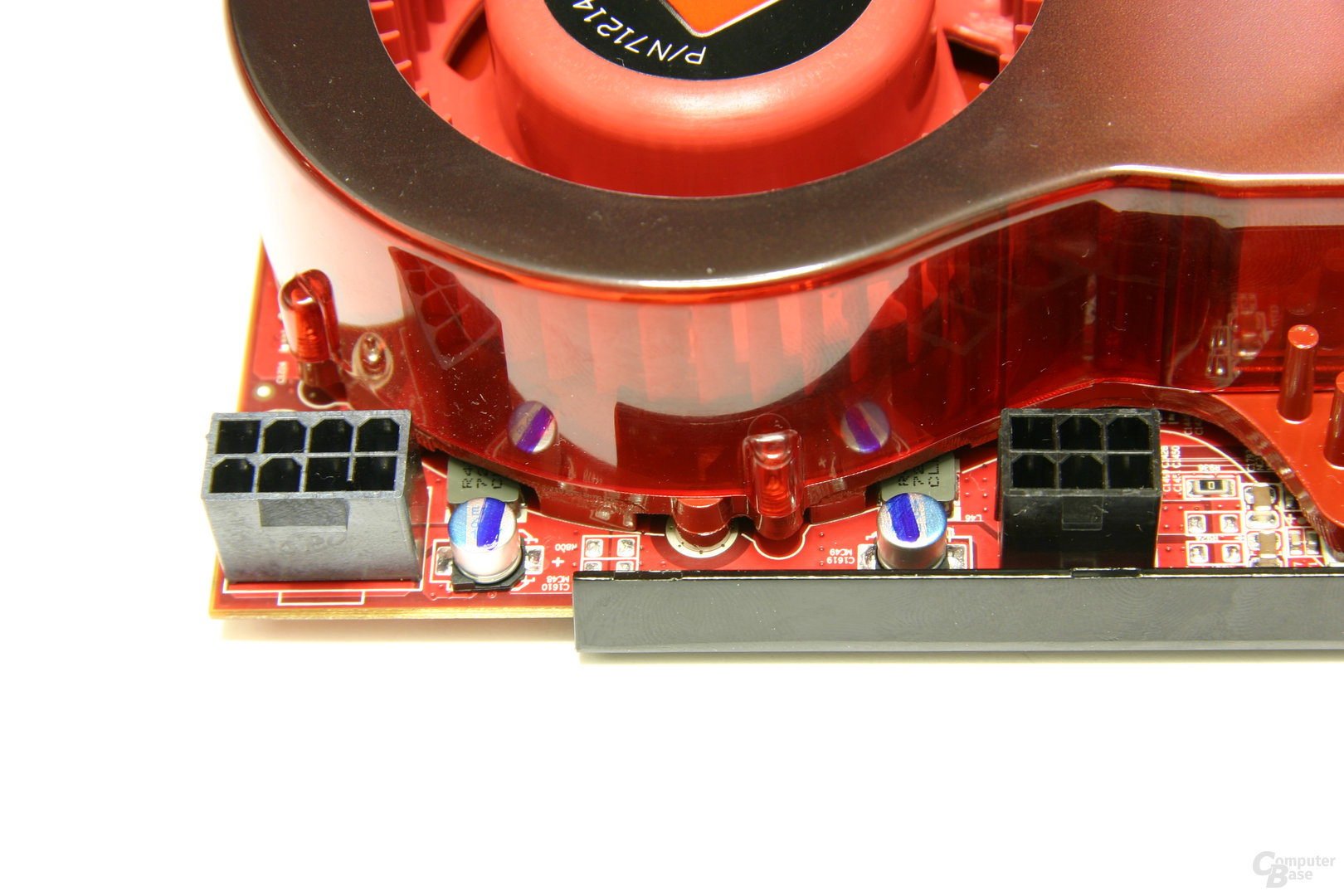 Radeon HD 3870 X2 Stromanschlüsse