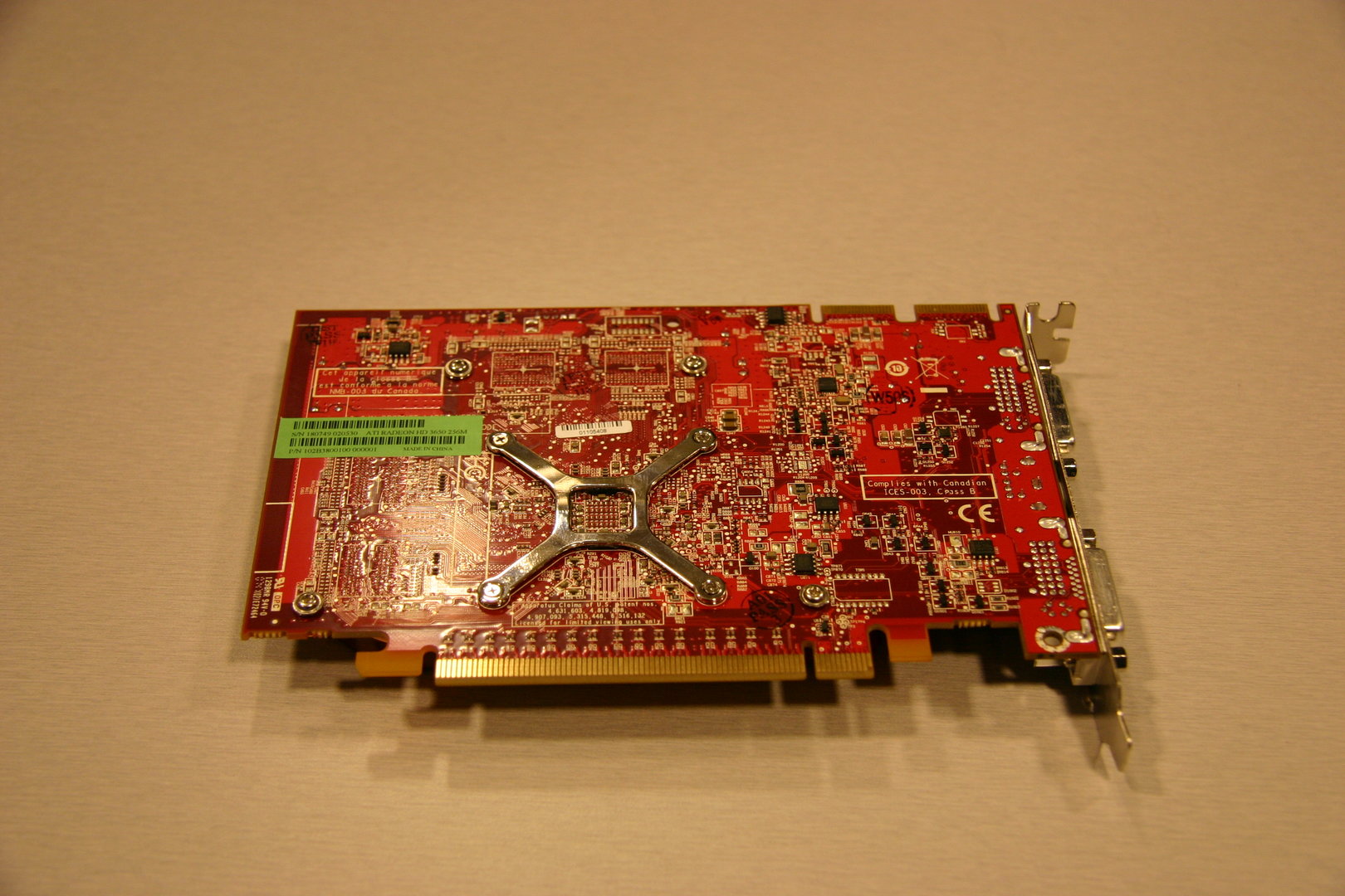 ATi Radeon HD 3650 (RV635)