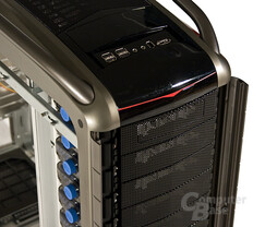 Cooler Master Cosmos S – Laufwerksblenden
