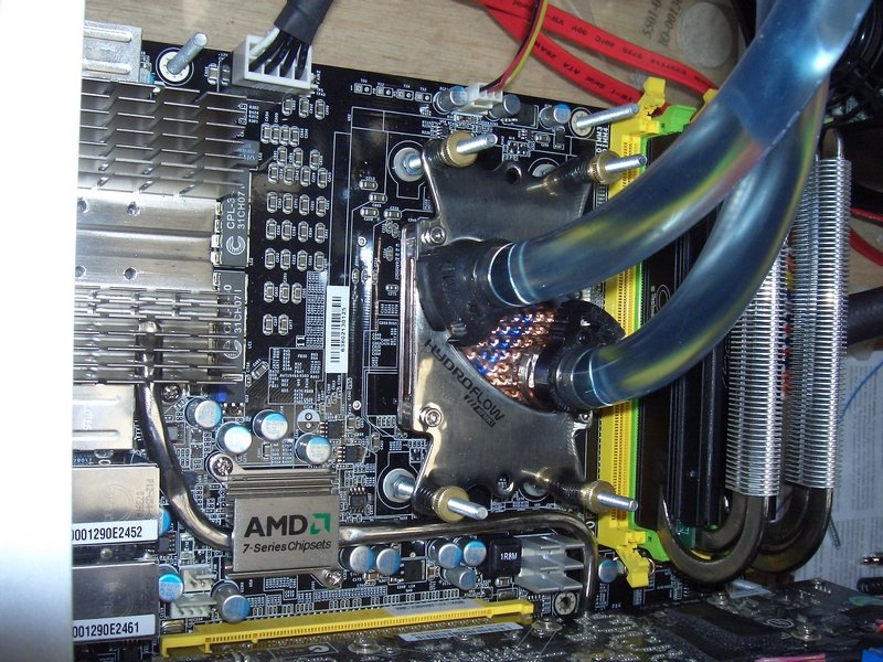 AMD Phenom 9850 Black Edition und sein Versuchsaufbau