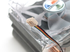 4-Pin-PWM-Anschluss zur Steuerung des Lüfters über das Motherboard