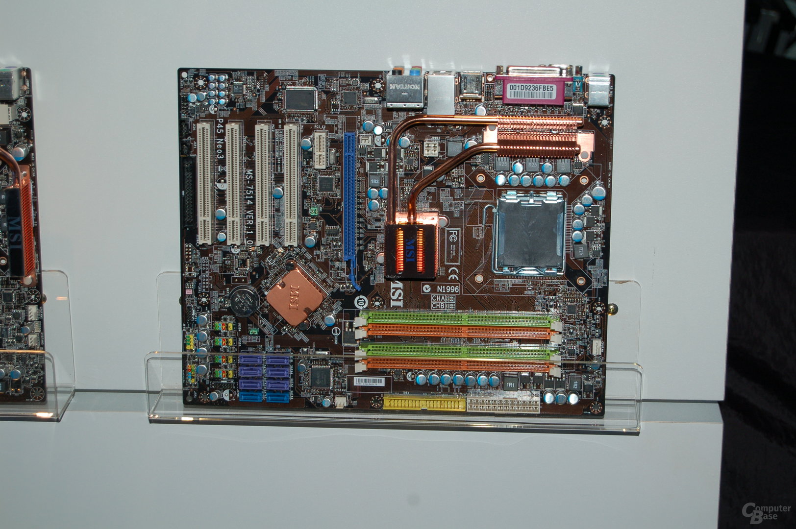 Mainboards mit „Intel Series 4"-Chipsatz