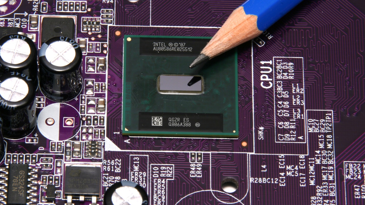 Intel Atom für Nettops im Test: ECS 945GCT-D und Sparkle 8500 GT