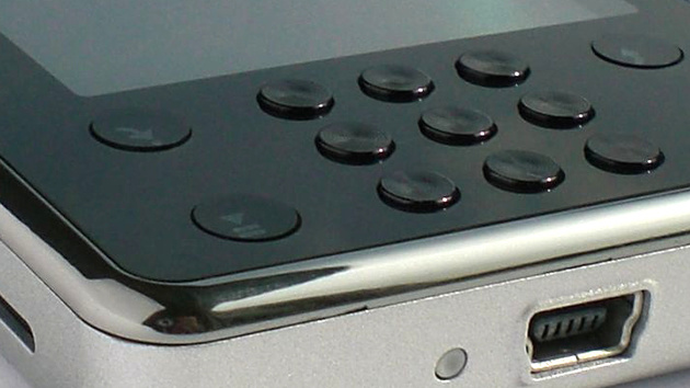 Creative Zen X-Fi im Test: Media-Player mit X-Fi-Sound im Scheckkartenformat