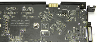 GeForce 9600 GSO 680M XXX SLI-Anschluss