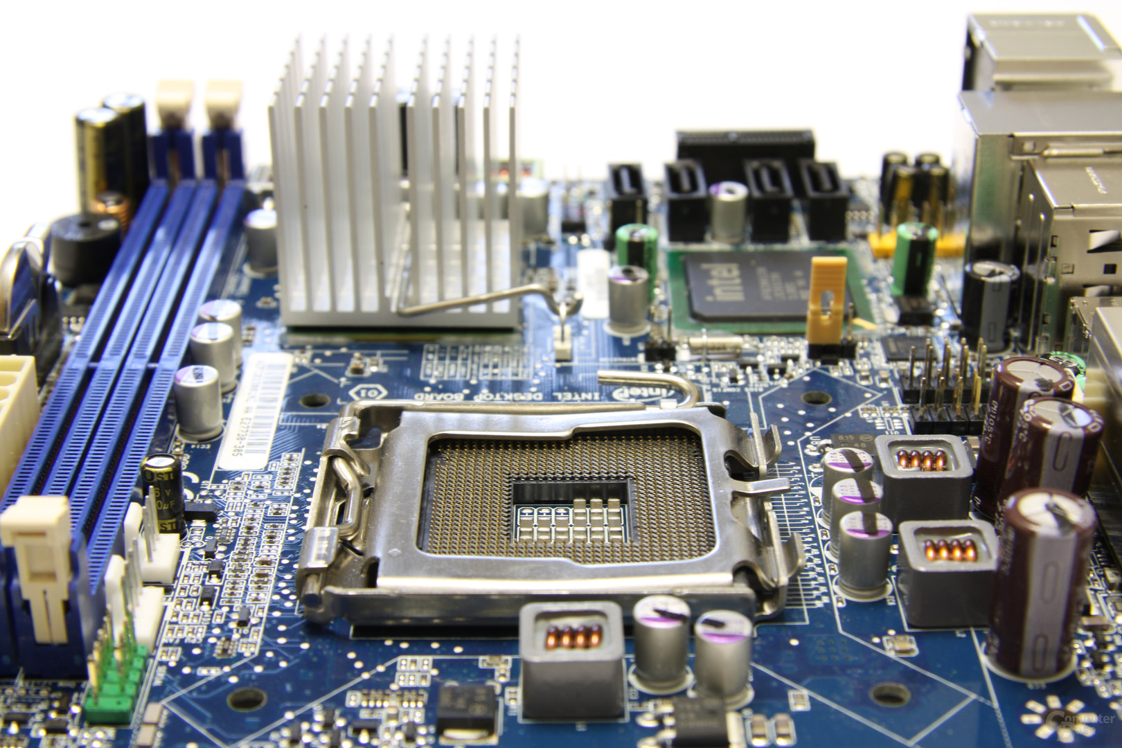 Intel GD45FC Schrägansicht