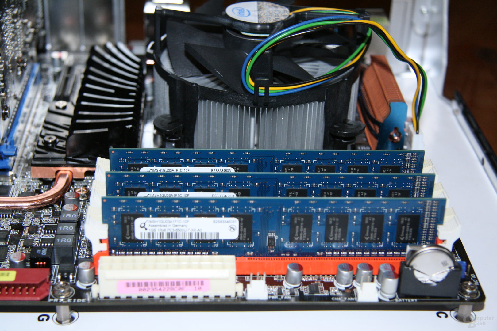 Core i7-965 XE mit Qimonda-Speicher und Boxed-Lüfter