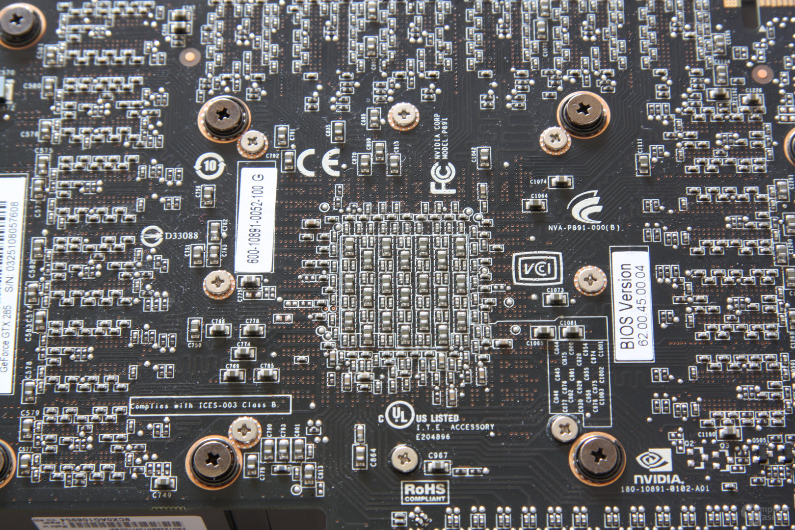 GeForce GTX 285 Chiprückseite