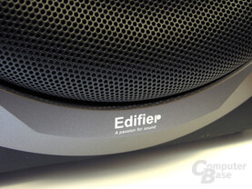 Schriftzug am Subwoofer