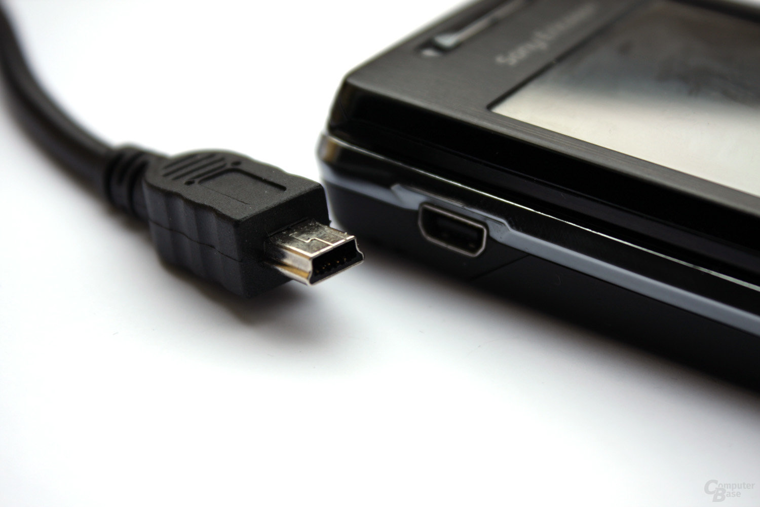 Handys bekommen einheitliches Micro-USB-Netzteil (zu sehen Mini-USB)