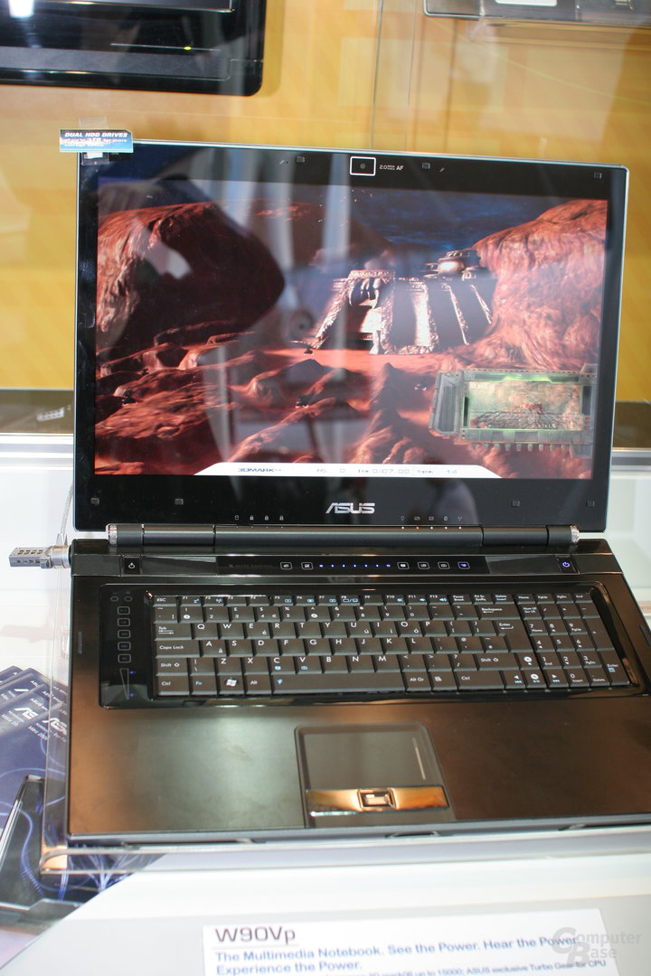 Asus W90Vp mit ATi Mobility Radeon 4870 X2