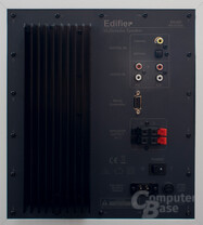 Rückseite des Subwoofers des Edifier S530D